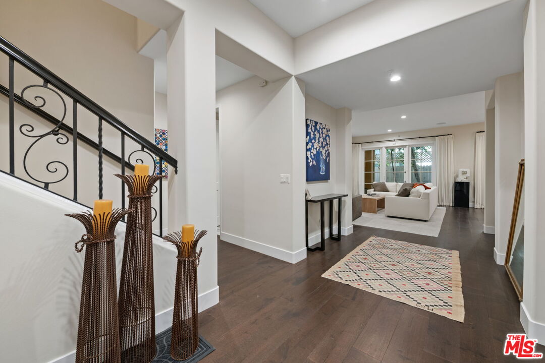 11500 San Vicente Blvd Unit: 216