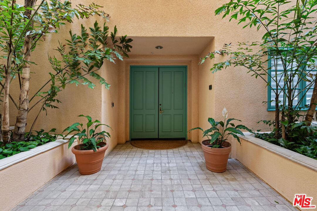 11500 San Vicente Blvd Unit: 216