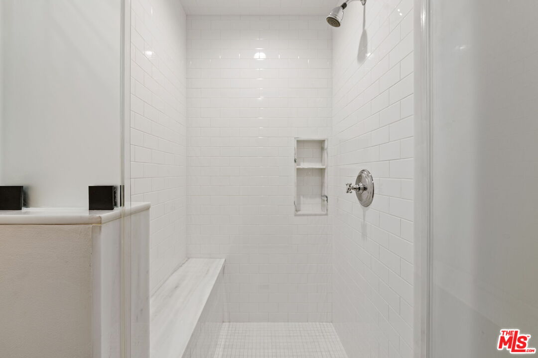 11500 San Vicente Blvd Unit: 216