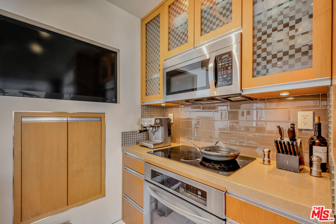 201 Ocean Ave Unit: 1505B