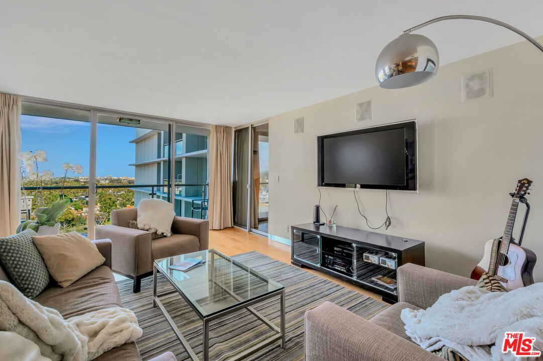 201 Ocean Ave Unit: 1505B