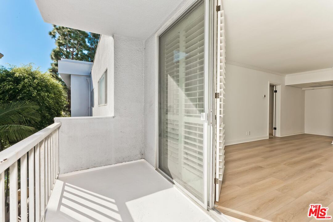 1710 Malcolm Ave Unit: 303