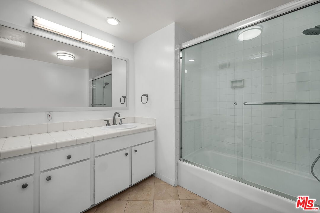 2160 Century Park Unit: 1911