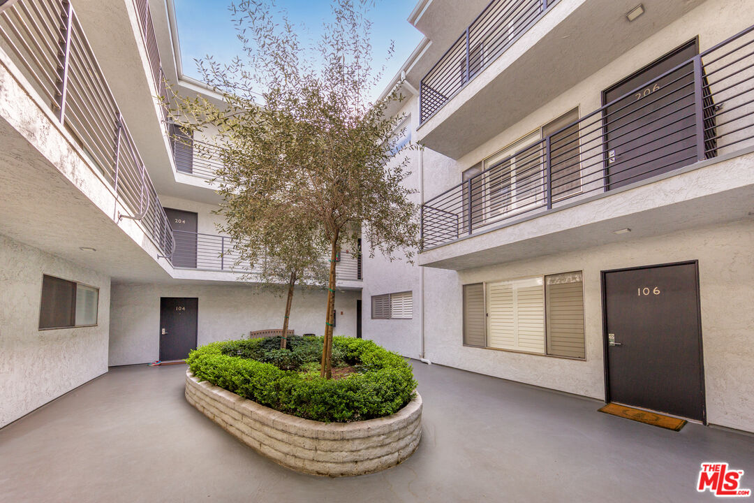 610 N Orlando AVE Unit: 206