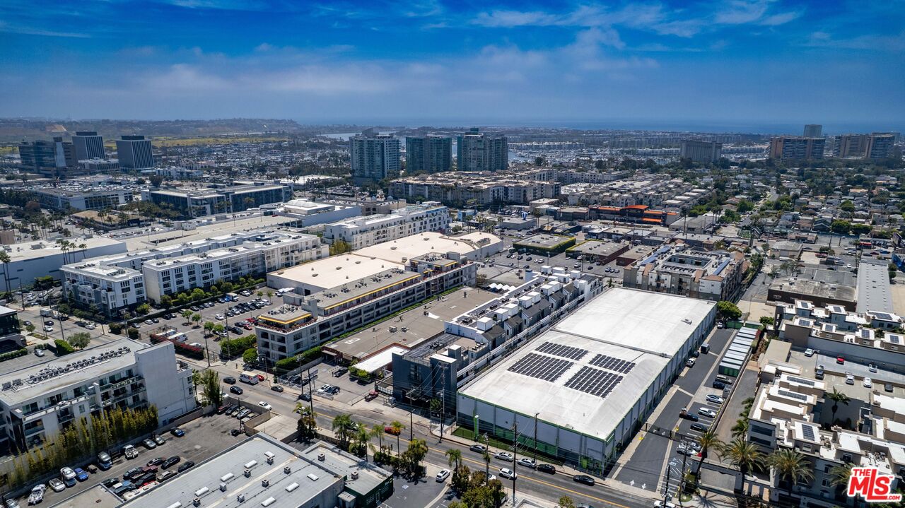 4115 Glencoe Ave Unit: 302