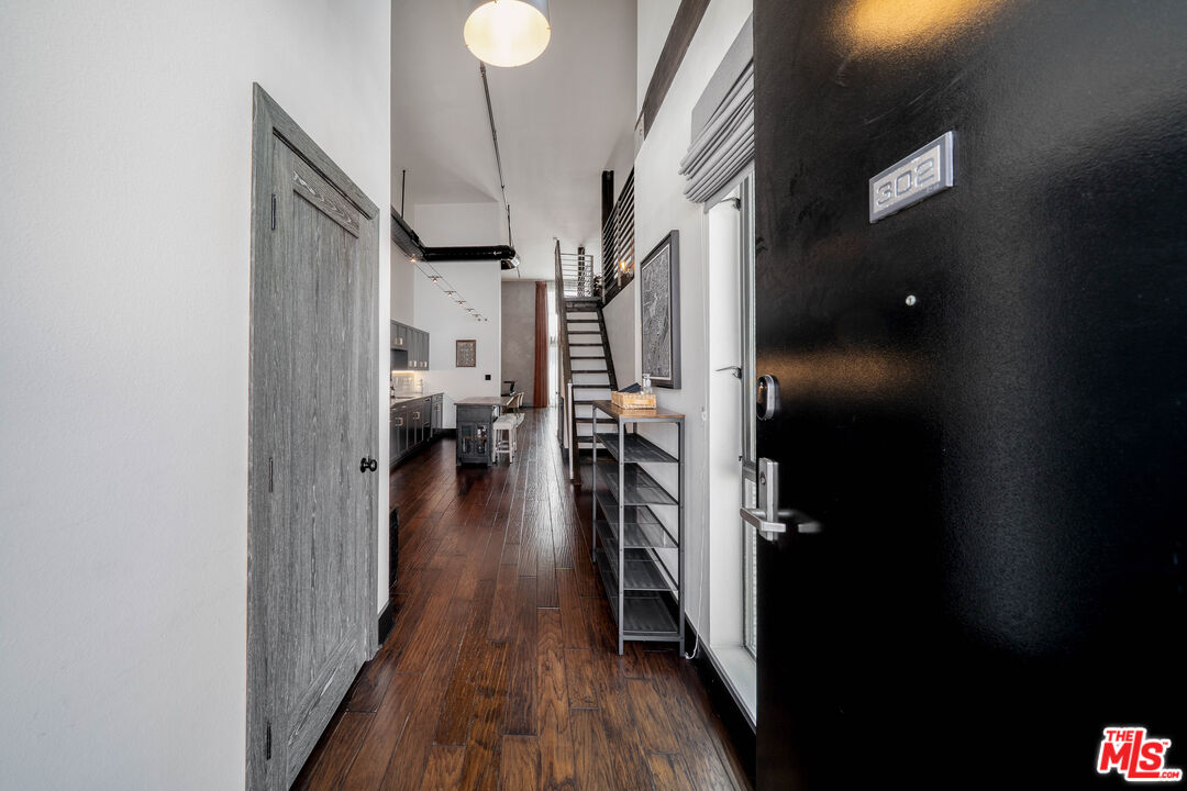 4115 Glencoe Ave Unit: 302