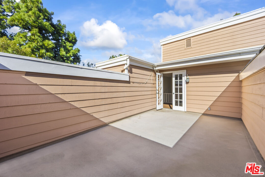 4338 Redwood Ave Unit: B315