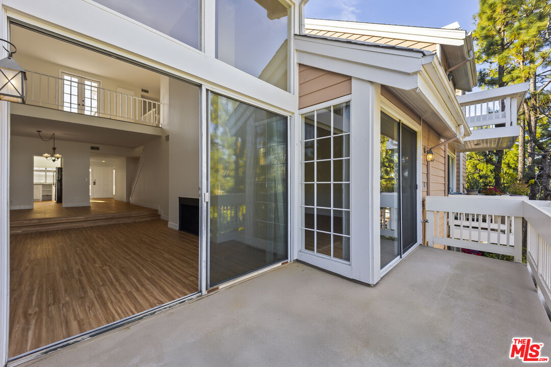 4338 Redwood Ave Unit: B315