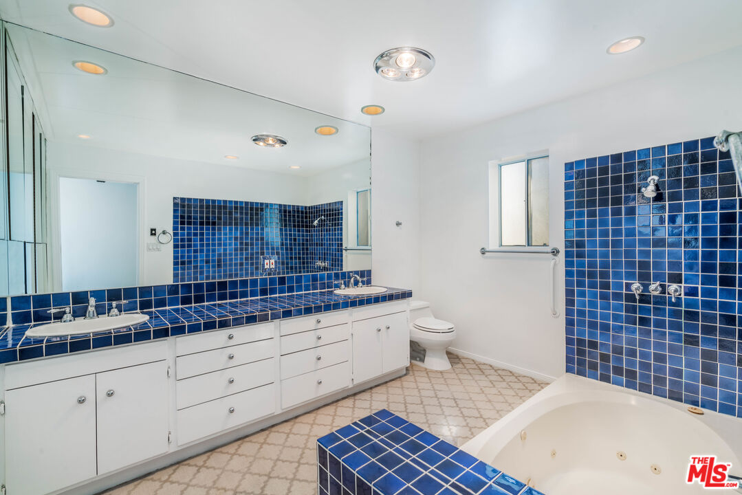 3711 OCEAN FRONT Unit: 3