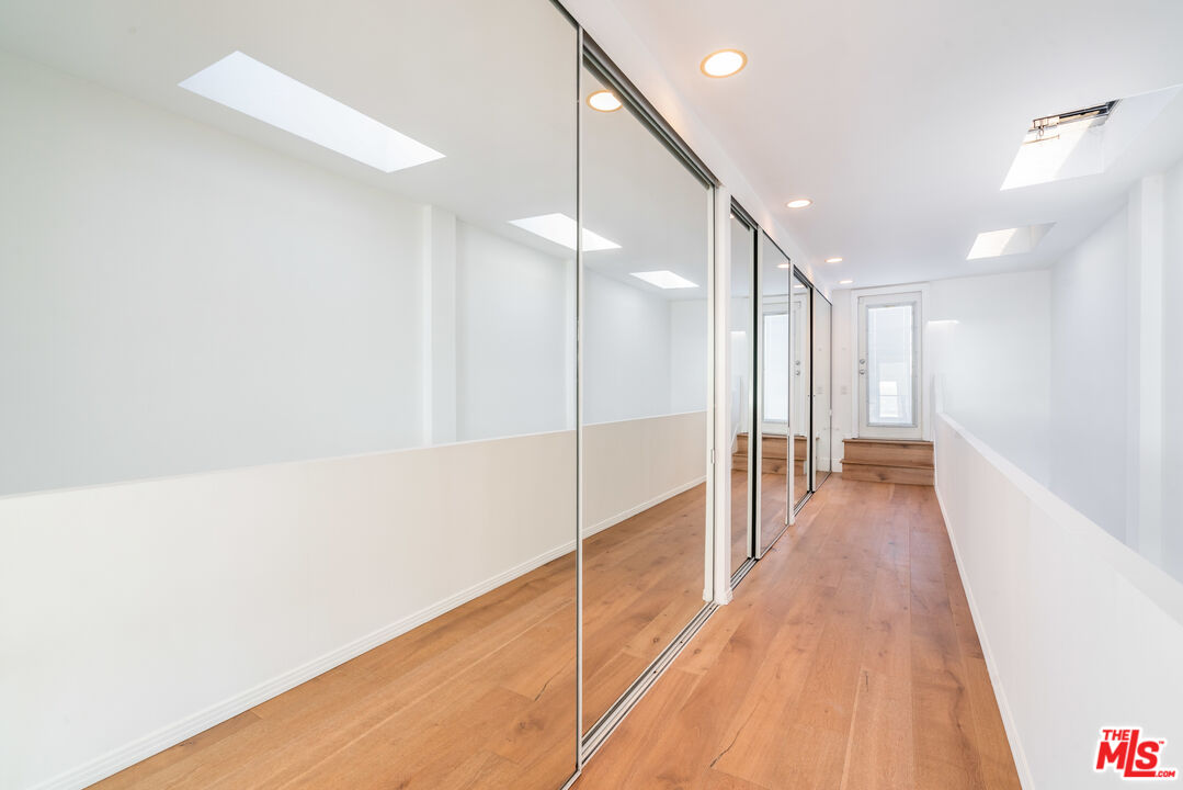 3711 OCEAN FRONT Unit: 3