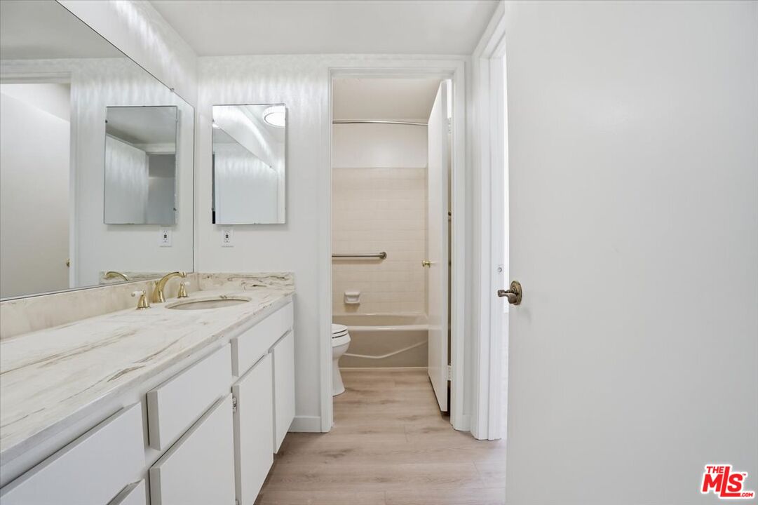 15480 Antioch St Unit: 102