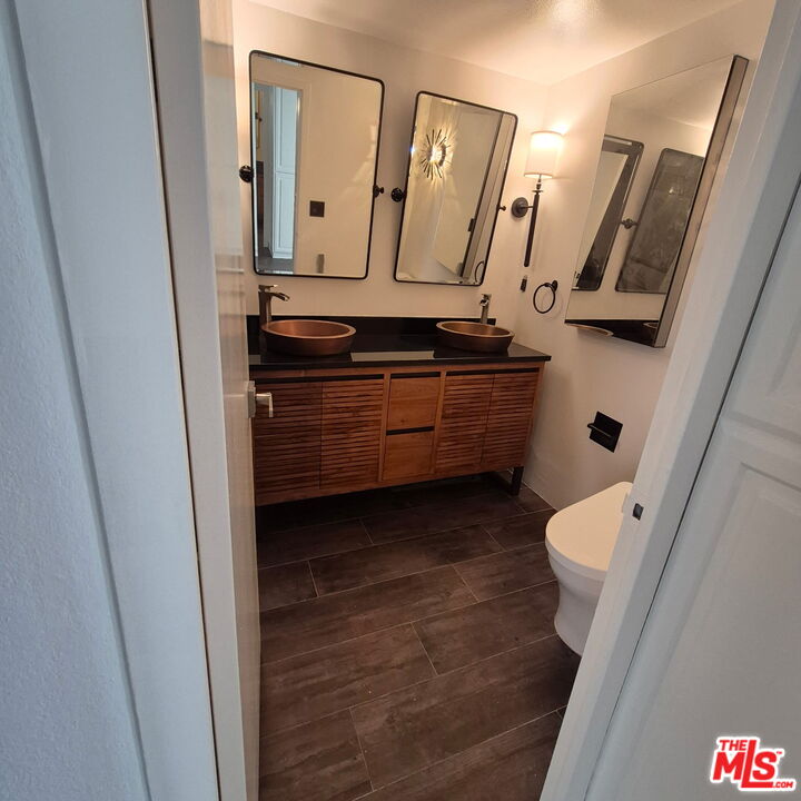 17366 W Sunset Blvd Unit: 105