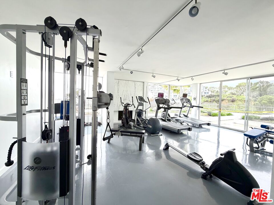 17366 W Sunset Blvd Unit: 105