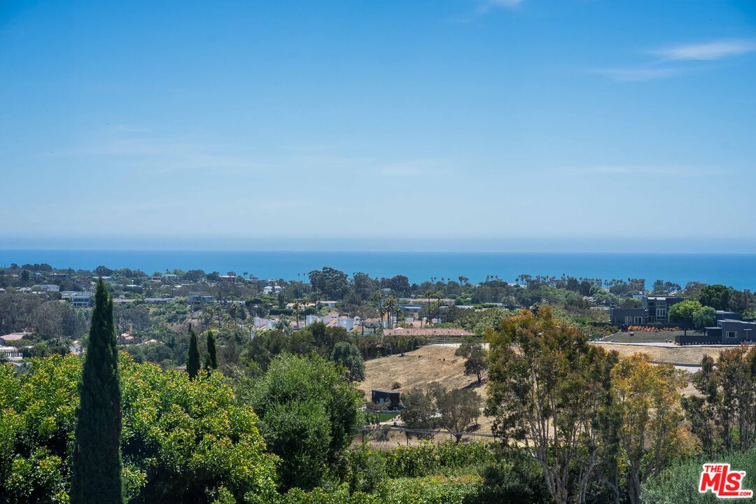 5931 Kanan Dume Rd