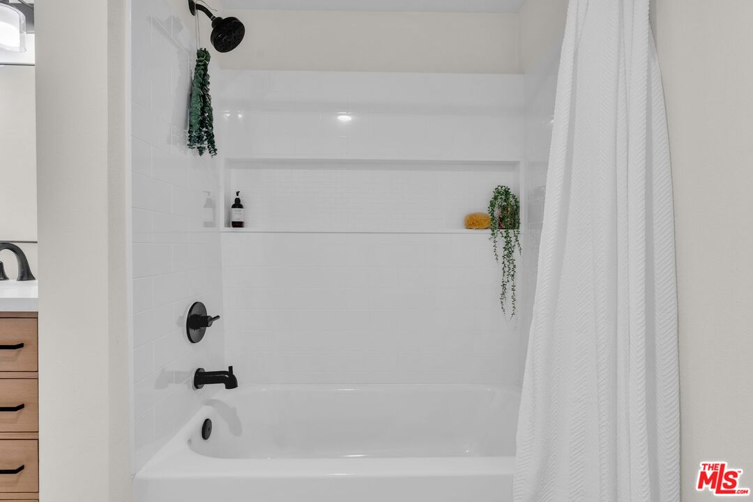 3740 Santa Rosalia Dr Unit: 302