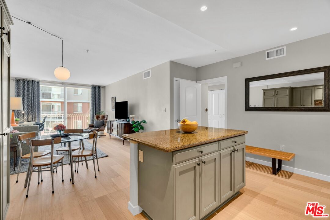 3740 Santa Rosalia Dr Unit: 302