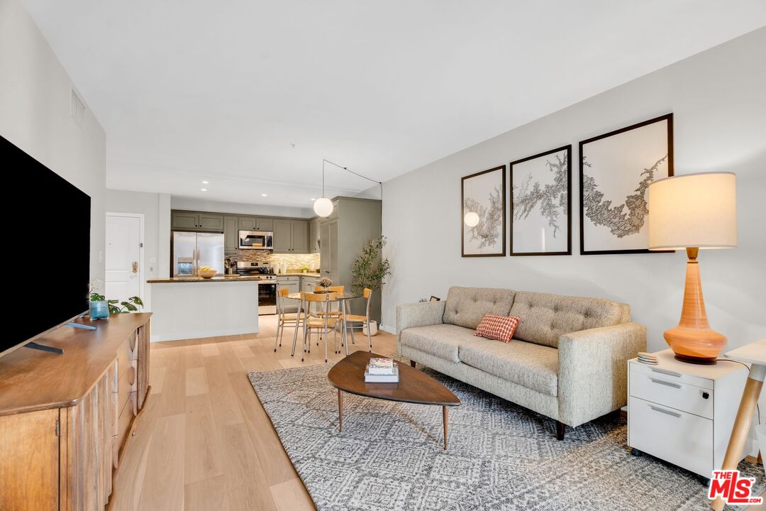 3740 Santa Rosalia Dr Unit: 302