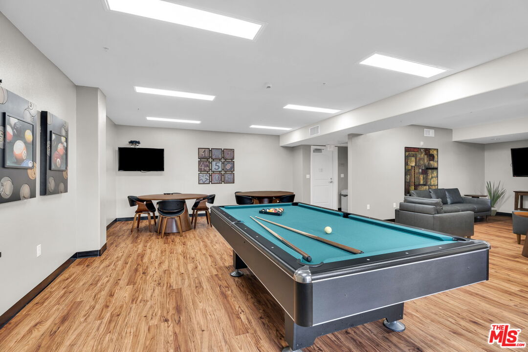 3740 Santa Rosalia Dr Unit: 302