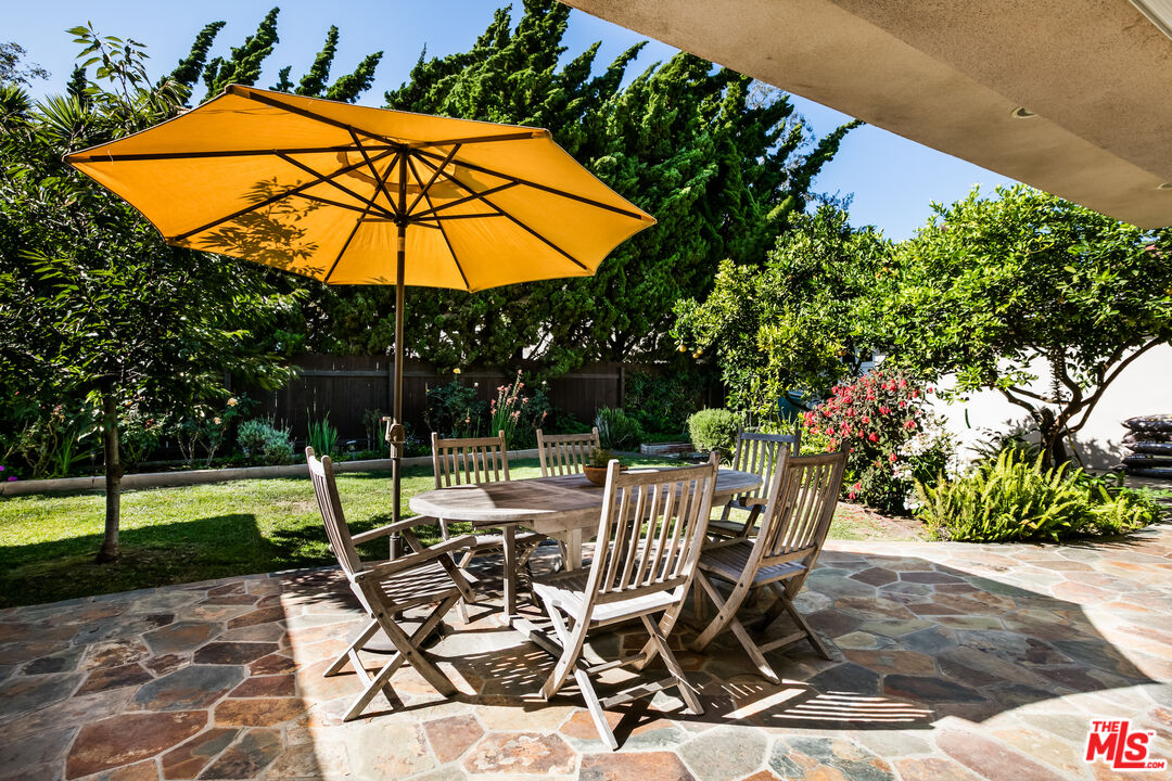 907 Las Pulgas Rd