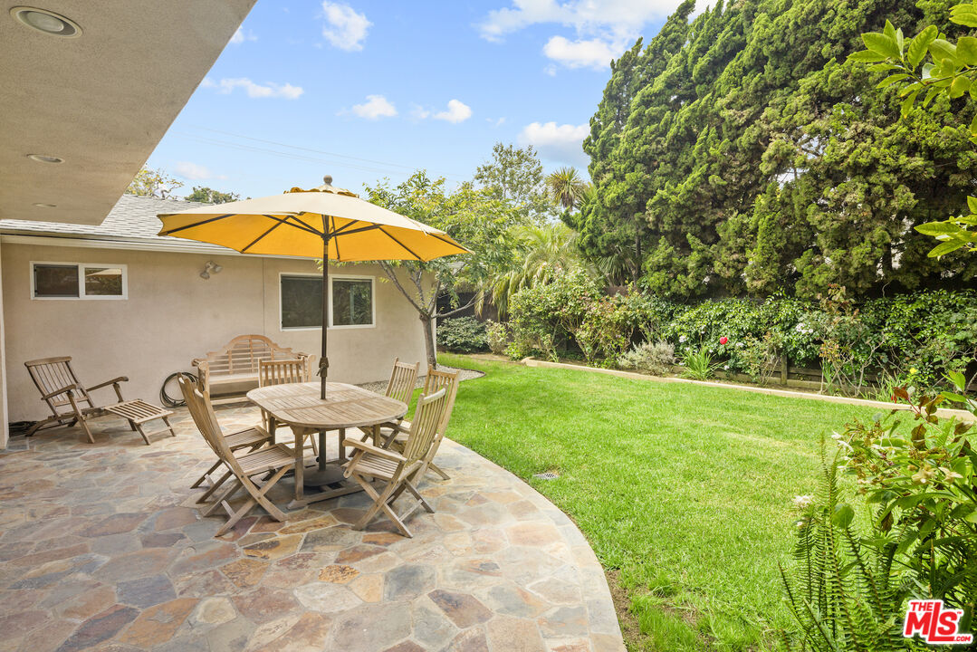 907 Las Pulgas Rd