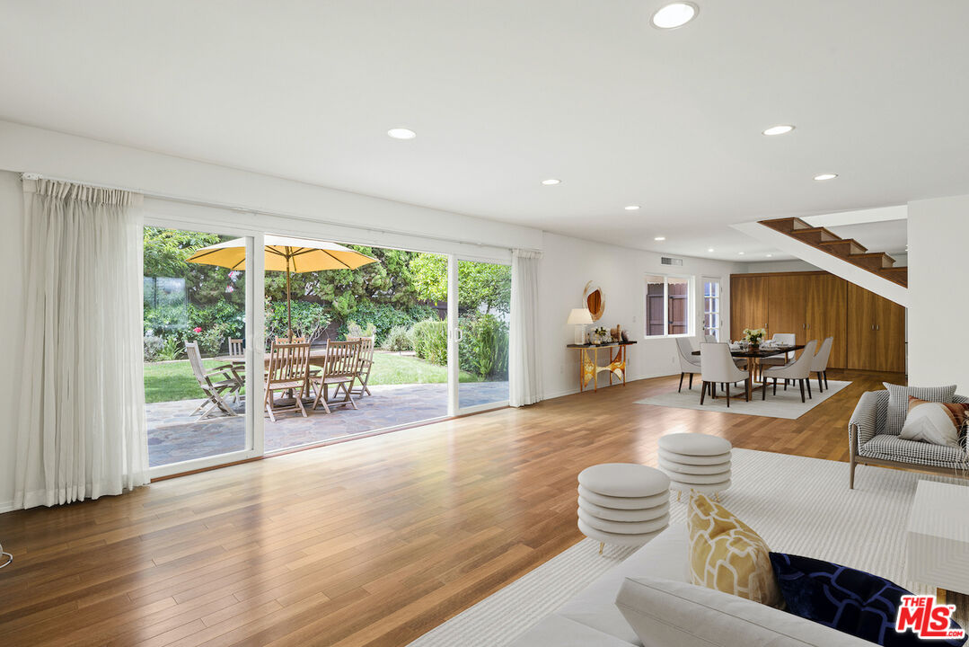 907 Las Pulgas Rd