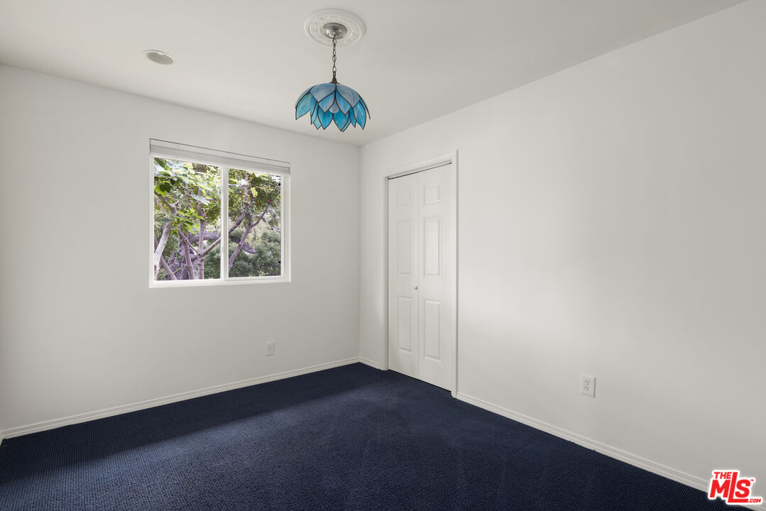 907 Las Pulgas Rd