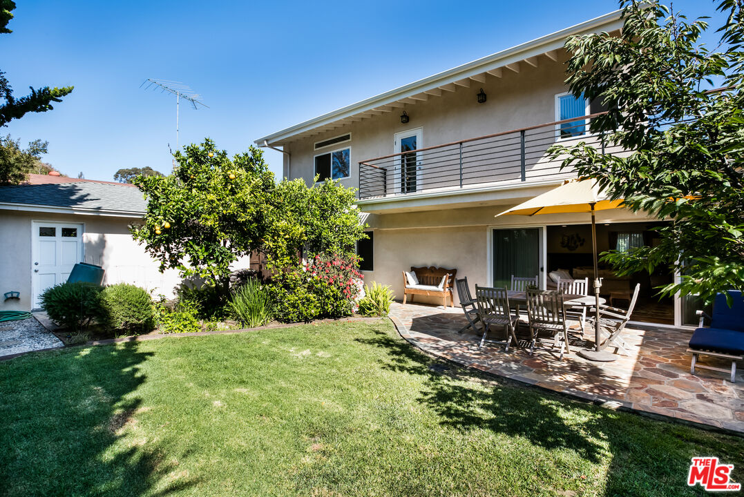 907 Las Pulgas Rd