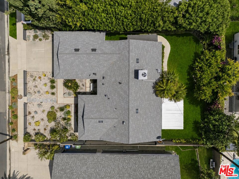 10430 Owensmouth Ave