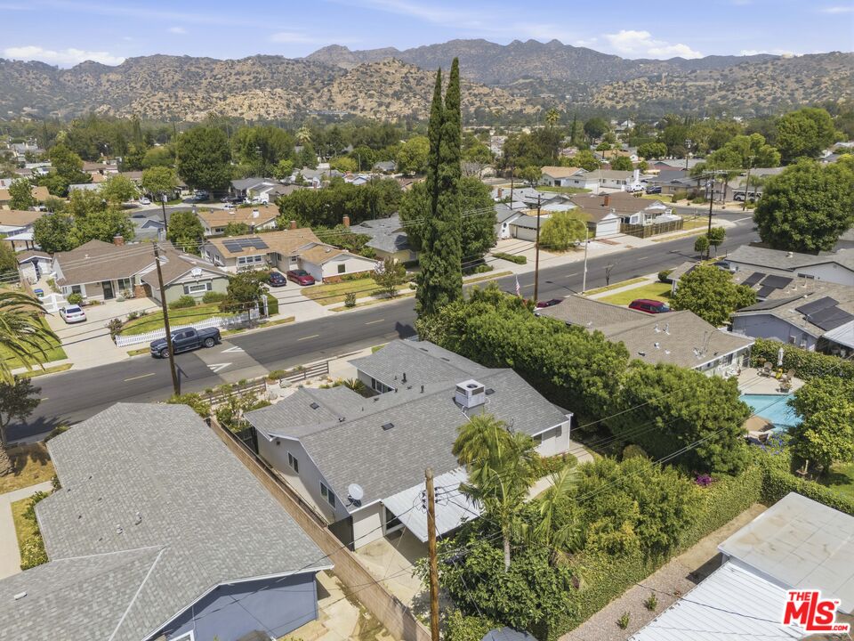 10430 Owensmouth Ave