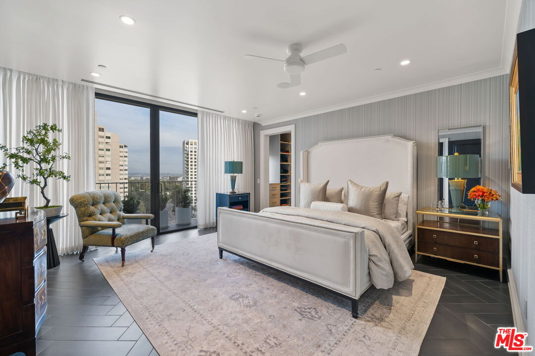 10375 Wilshire Blvd Unit: 9HK