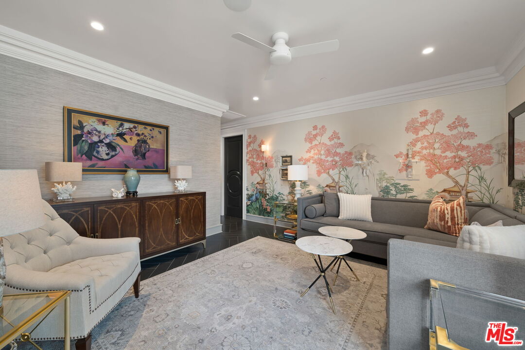 10375 Wilshire Blvd Unit: 9HK