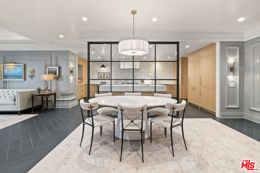 10375 Wilshire Blvd Unit: 9HK