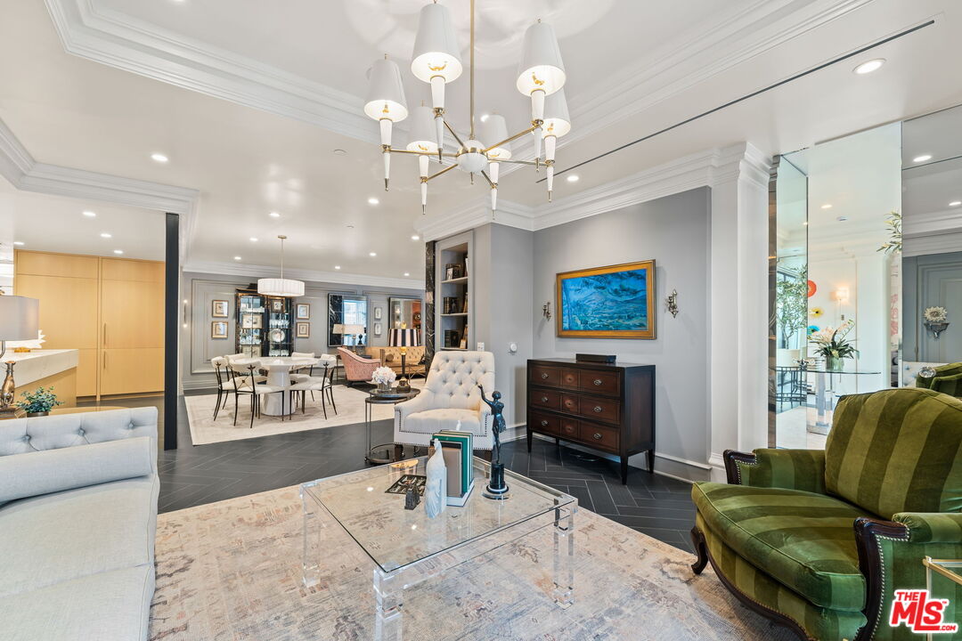 10375 Wilshire Blvd Unit: 9HK