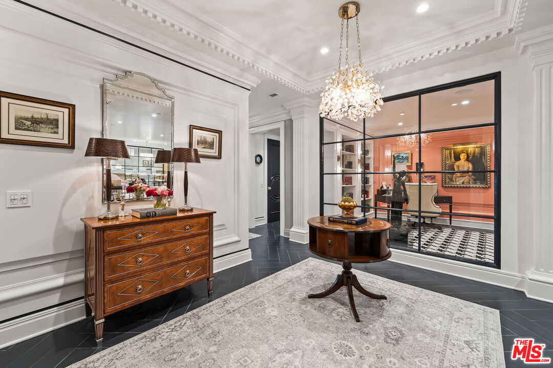 10375 Wilshire Blvd Unit: 9HK