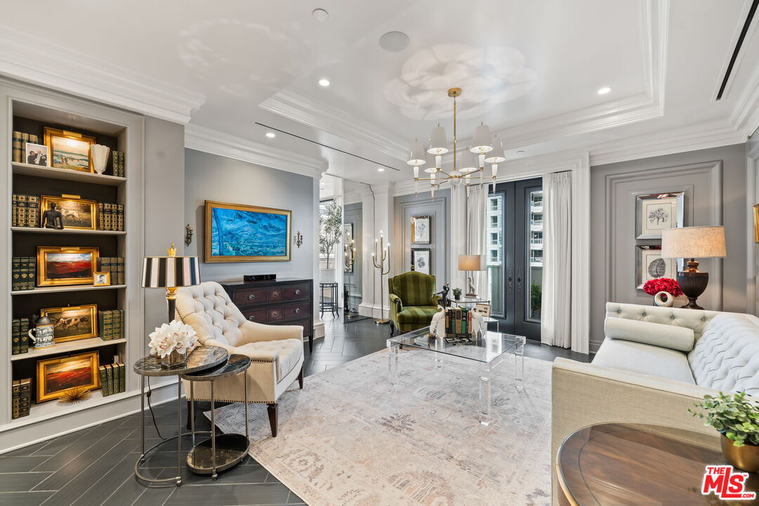 10375 Wilshire Blvd Unit: 9HK