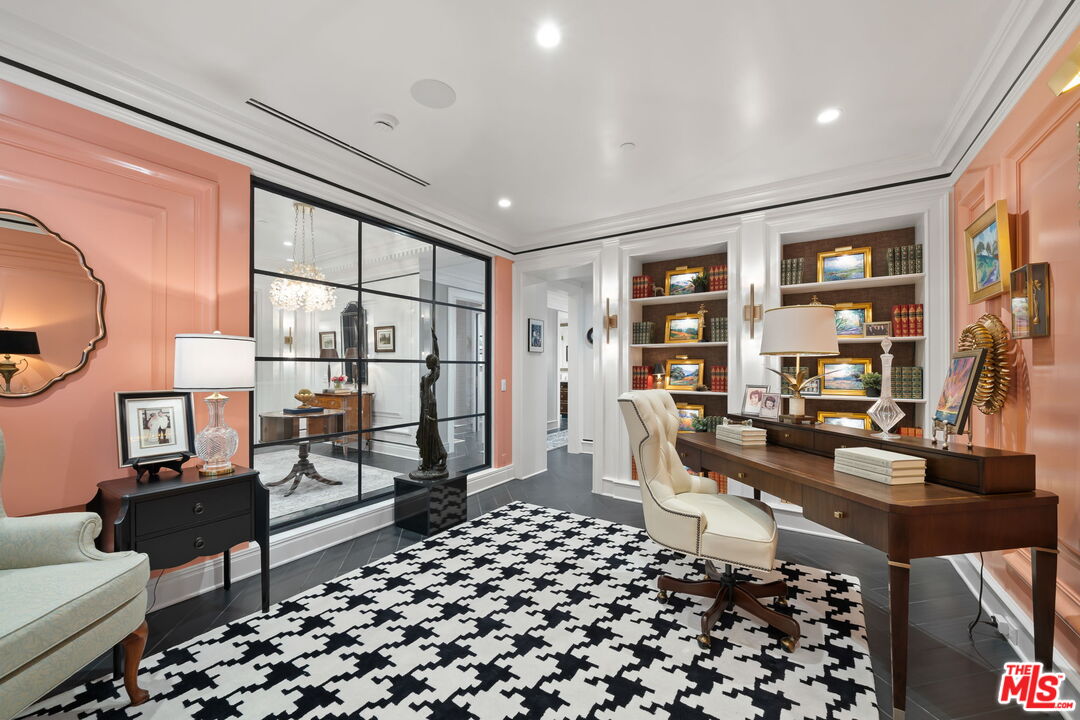 10375 Wilshire Blvd Unit: 9HK