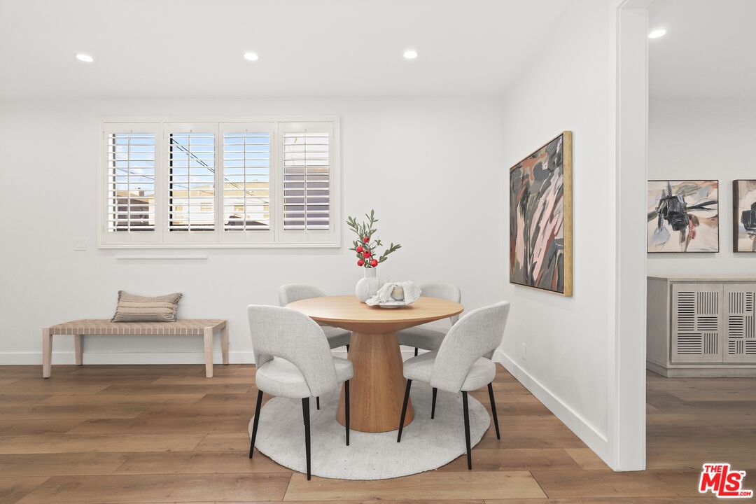 1049 16th St Unit: 5