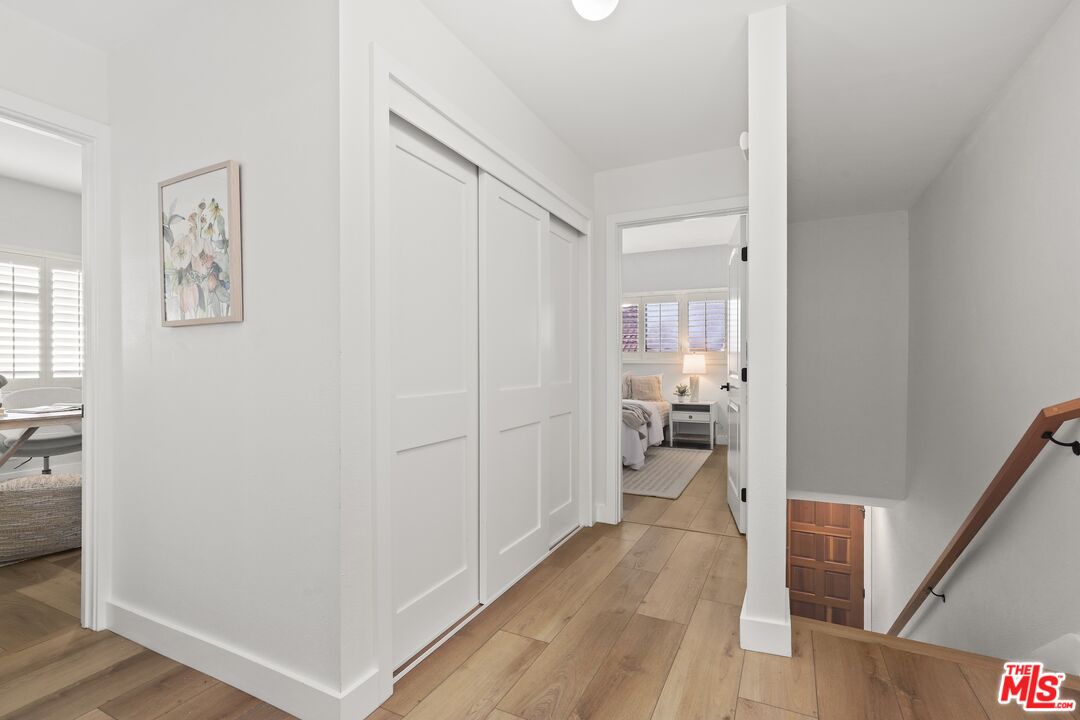 1049 16th St Unit: 5