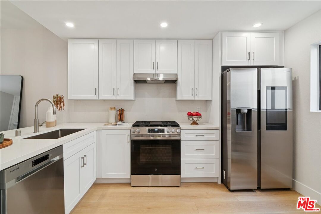 1830 Colby Ave Unit: 2