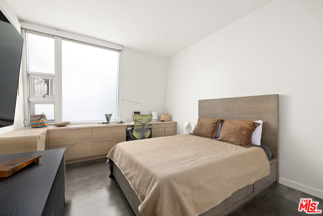 615 Hampton Dr Unit: B104