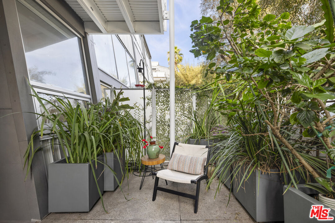 615 Hampton Dr Unit: B104
