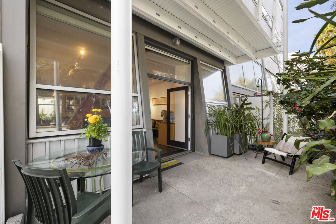 615 Hampton Dr Unit: B104