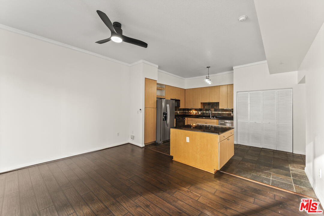 388 E Ocean Blvd Unit: 304