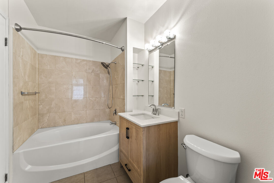 388 E Ocean Blvd Unit: 304