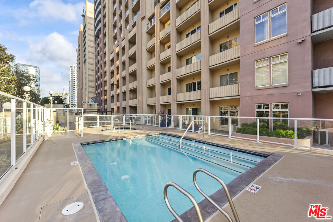 388 E Ocean Blvd Unit: 304