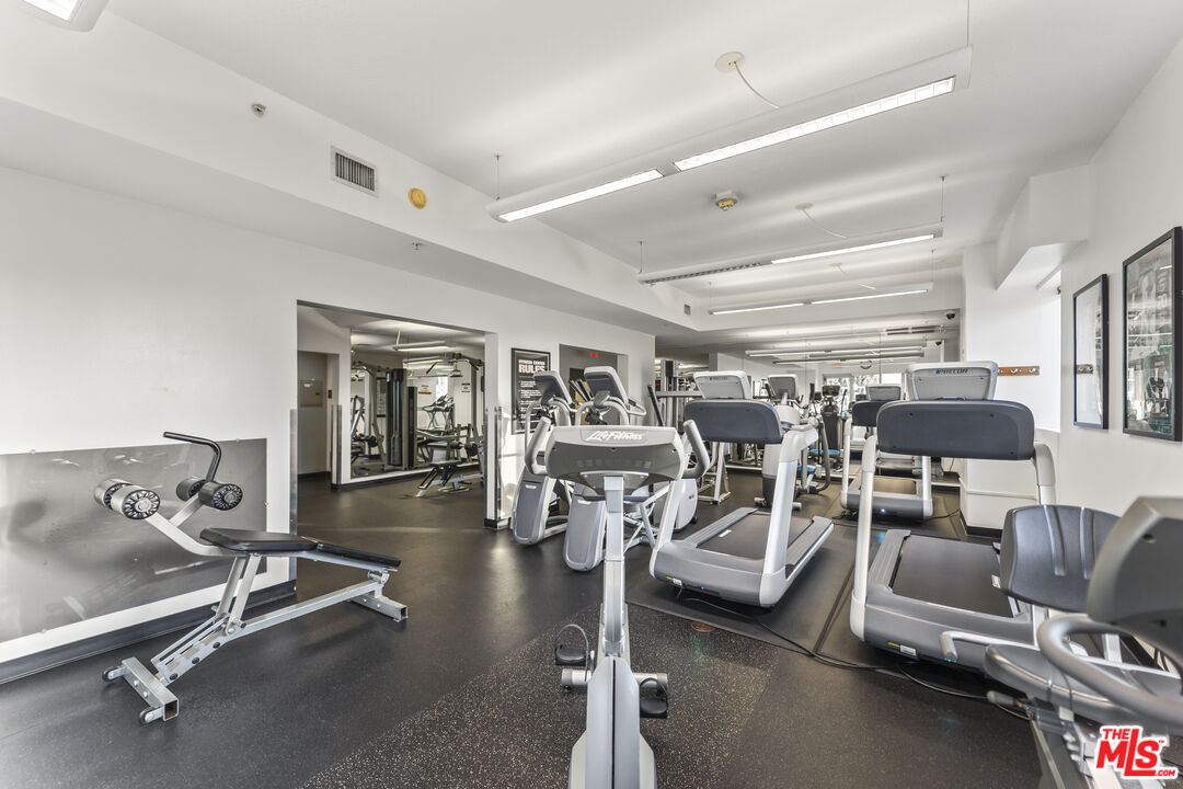 388 E Ocean Blvd Unit: 304