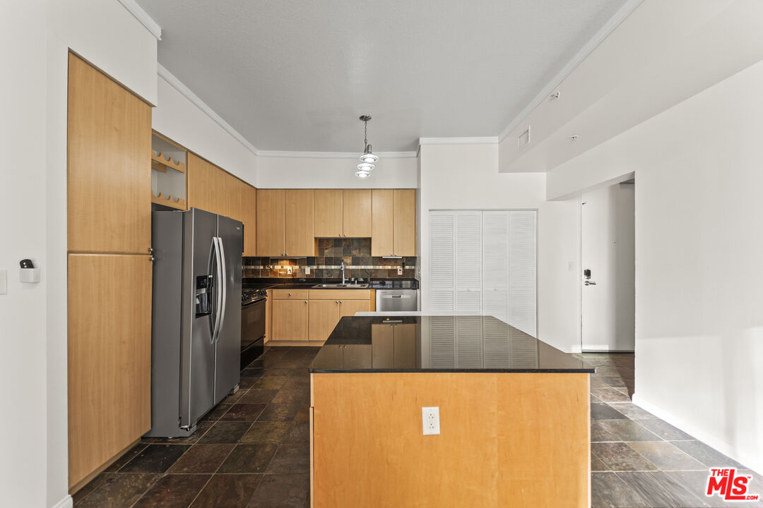 388 E Ocean Blvd Unit: 304