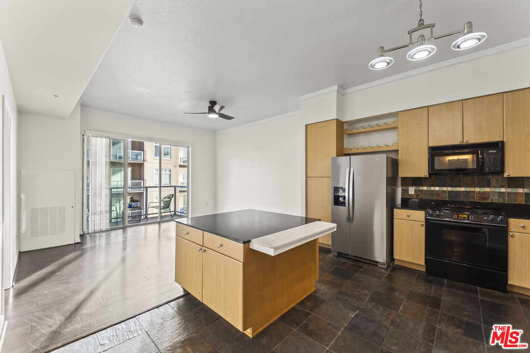 388 E Ocean Blvd Unit: 304