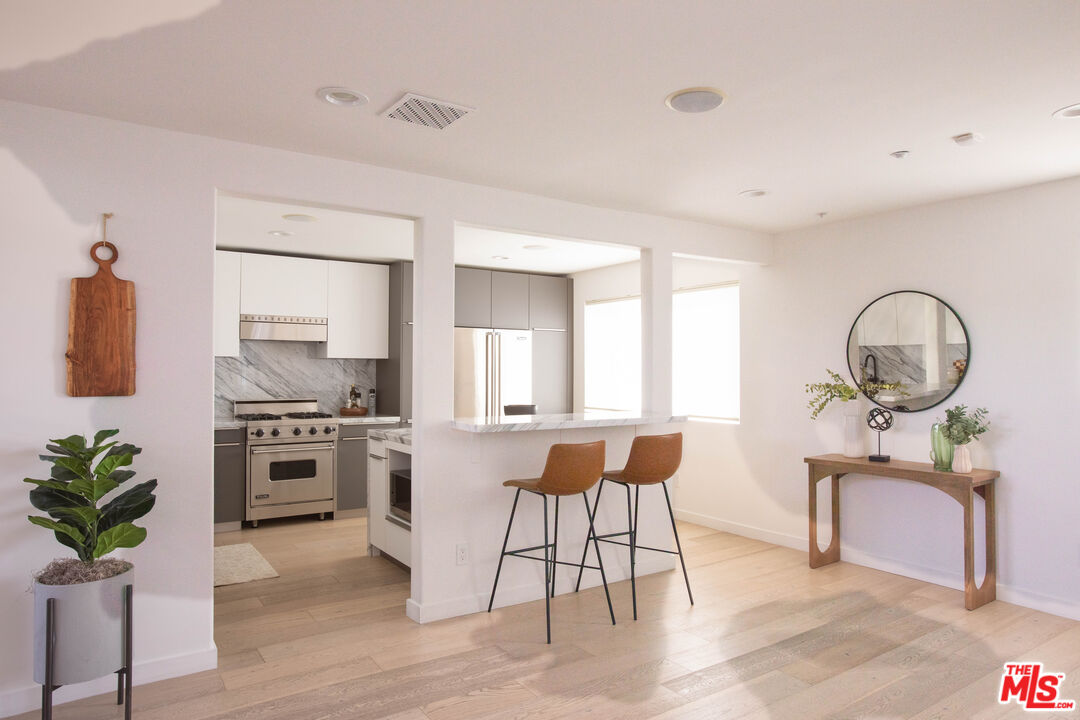 1212 Ocean Park Blvd Unit: 16