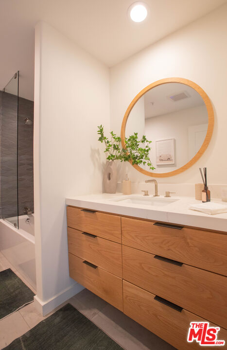 1212 Ocean Park Blvd Unit: 16